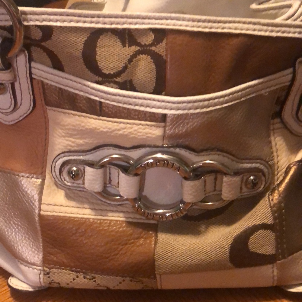 Purse - Picture 2 of 7
